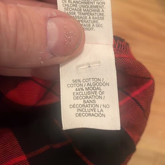 Victoria Secret Small Pajama Top Red Black Plaid Embroidered Chest Pocket - Picture 7 of 7